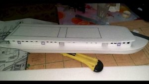 RC модель пароход Колумб из потолочной плитки