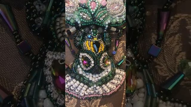 Колье из страз и бусин!