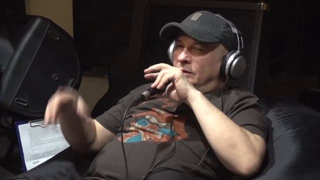 Юрий Мазихин и KONDAS RIVER BAND. Часть 1. Живая пятница на НАШЕм радио Пермь смотреть онлайн