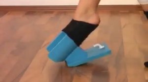 помошник для одевания носков