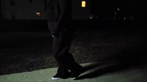 Amputee shows us how she walks with her prosthesis