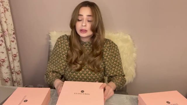 Glossybox dacă merita sau nu. Ce conțin defapt cutiile. Boxa pentru Martie 2022