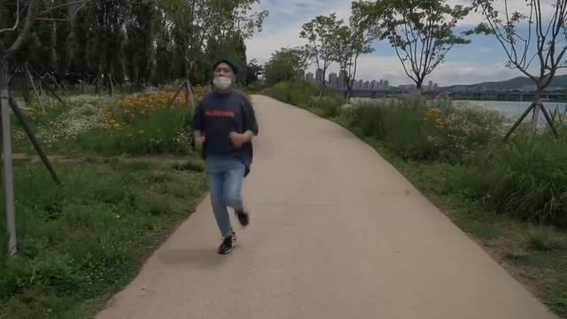 СИРЕНОГОЛОВЫЙ ГУЛЯЕТ ПО ГОРОДУ РОССИИ смотреть онлайн