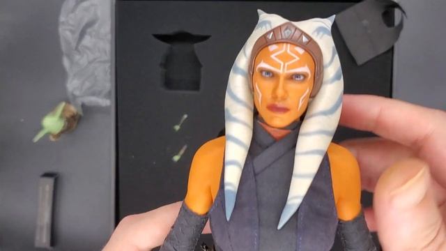 Hot Toys - Ahsoka Tano and Grogu - Unboxing