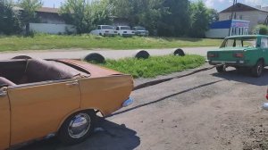 Москвич Тянет  Ваз .