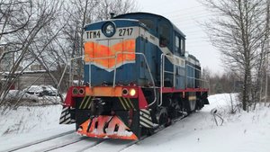 Тепловоз ТГМ-4 №2717 маневрирует на подъездных путях Сормовской ТЭЦ