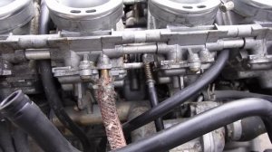 REBUILDING A YAMAHA YZF1000R THUNDERACE