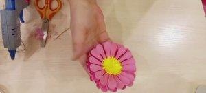Как сделать ромашку из фоамирана своими руками