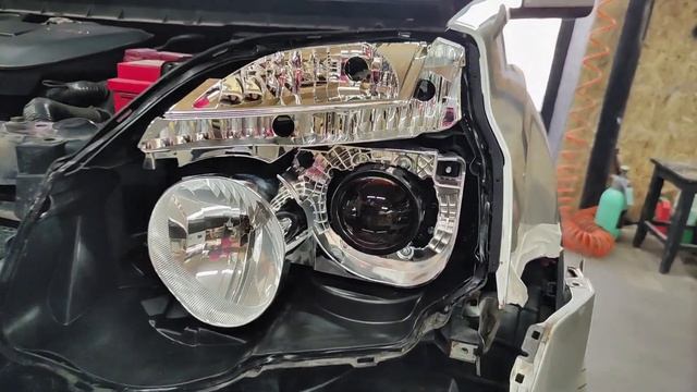 Установка правильного света на Nissan X-Trail t31. Переход с галогена на bi-led. смотреть онлайн