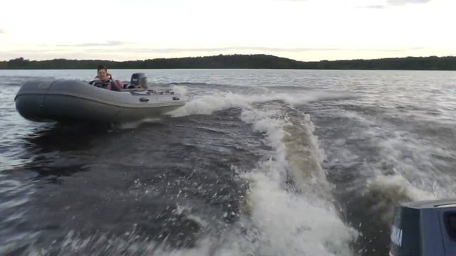 Перевернулся на лодке , The boat overset смотреть онлайн