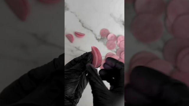 Трендовый декор торта из ВАФЕЛЬНОЙ БУМАГИ💞🩷 #декорторта
