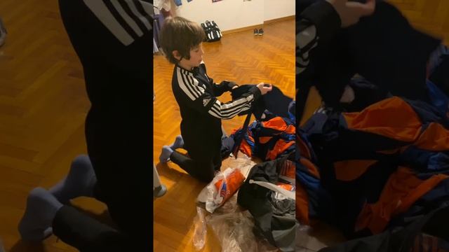 Италия.  Экипировка юного футболиста клуба Ювентус