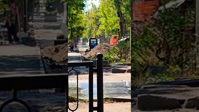 БОБКЭТ работает, благоустраивает сквер в Саратове #shorts #сквер #саратов #работа смотреть онлайн