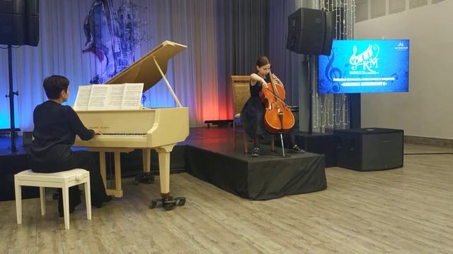 И.Х.Бах. Концерт C-Moll , Д.Д Шостакович Романс смотреть онлайн