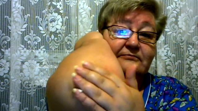 Как убрать ороговевшую кожу на локтях. Как избавиться от потёртости на теле Часть 1.