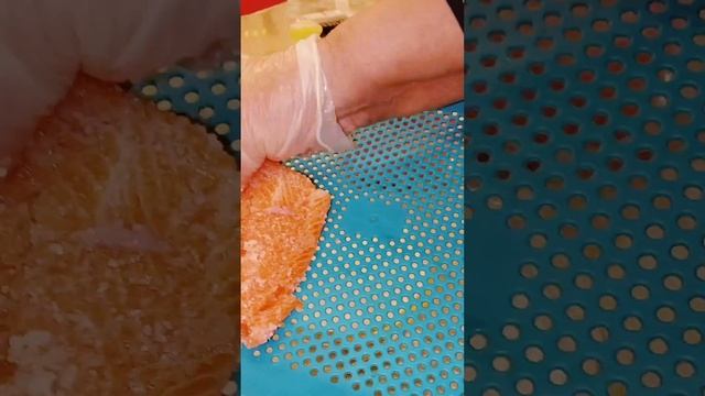 Мало рыбу купить, важно вкусно посолить. Слабосолёная форель. Рецепт - песня