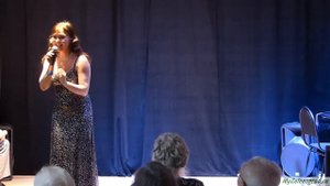 Лариса Волжанина. А он мне нравится