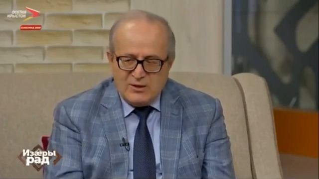 Научный руководитель ВНЦ РАН, д.ф.-м.н., профессор А.Г. Кусраев в студии программы "Вечерняя смена"