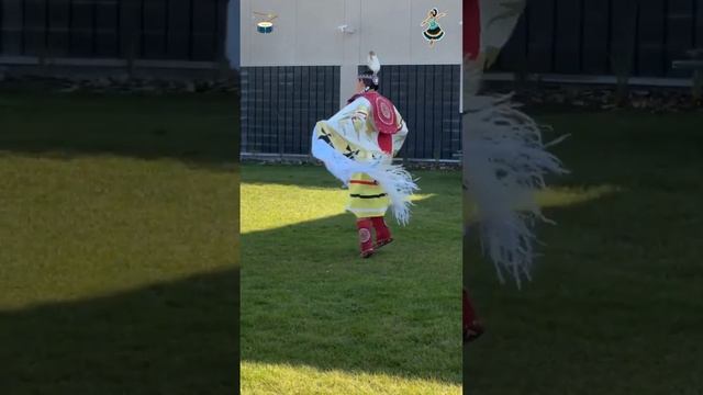 Native American Dancer. #nativeamerican #indigenous #lakota #culture #dancing #powwow #viral смотреть онлайн