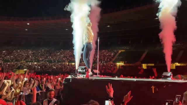 Imagine Dragons - Radioactive. Vienna 23. 6. 2022. Mercury World Tour смотреть онлайн