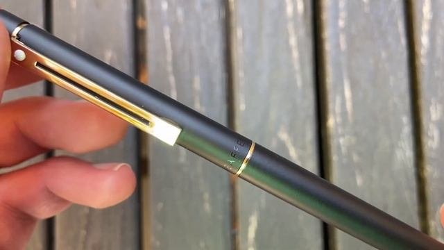 Перьевая ручка Sheaffer Targa Slim