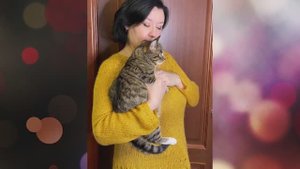Как связать женский джемпер за 300 рублей. Джемпер спицами с круглой ажурной кокеткой.