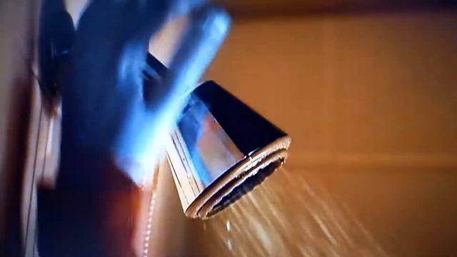 Smallville: Cool - Jenna is frozen and shattered!