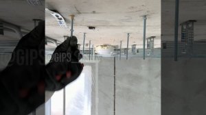 Усиленная закладная из фанеры в потолке ГКЛ в кухне под вытяжку.
