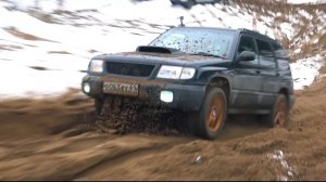 Subaru turbo против Внедорожников! Как сжечь машину? offroad  битва Кроссоверов, внедорожников.