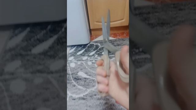 разные уровни сложности кручения ножниц смотреть онлайн