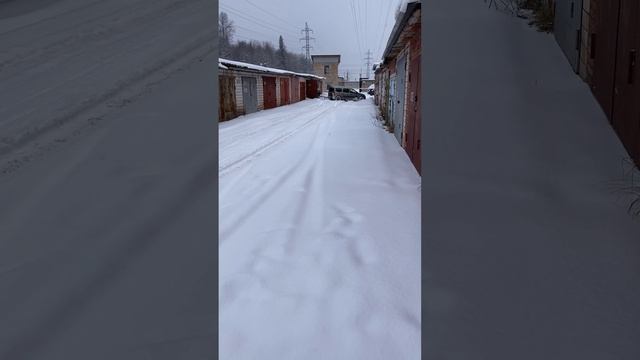 Монопривод с прицепом зимой.