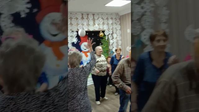 Взрослые как дети, то-же любят играть