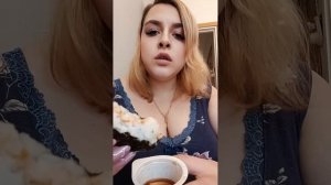 Пробую Онигири из Пятёрочки ✌️😜