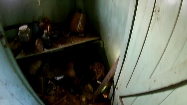 ЗАБРОШЕННЫЙ ДОМ  ! ЗАБРОШЕННЫЕ МЕСТА ! СТАРИННЫЙ ДИВАН !