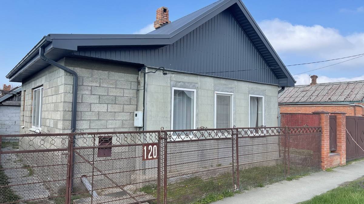 ПРОДАЁТСЯ ЖИЛОЙ ДОМИК, г. Славянск-на-Кубани, ул. Кубанская 120, 89184882246