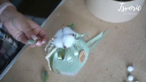 Ёлочные игрушки из сетки со стразами / DIY TSVORIC