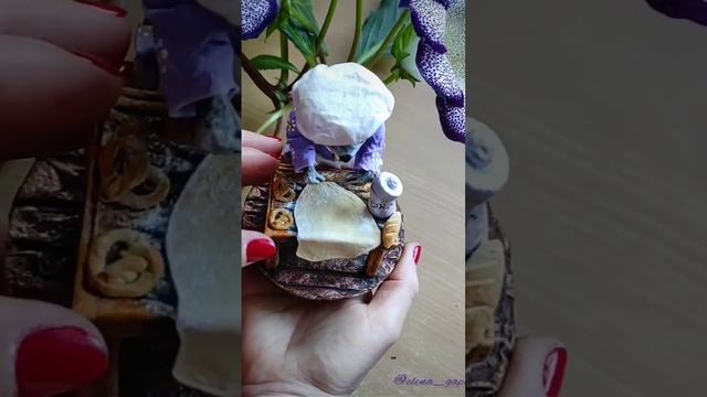 Енотиха - стряпуха,, ватная миниатюра по МК @wadded_magic