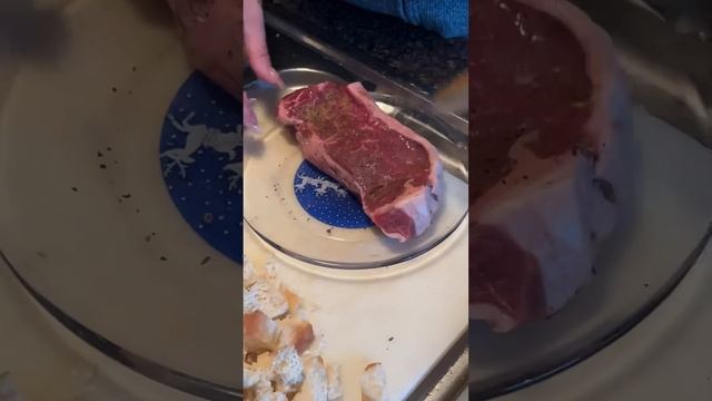 60 second chef: spiced steak with potato wedges and homemade spinach Caesar salad #recipeoftheday