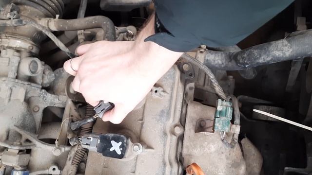 Определение неисправной катушки зажигания (Nissan Almeran 16) смотреть онлайн