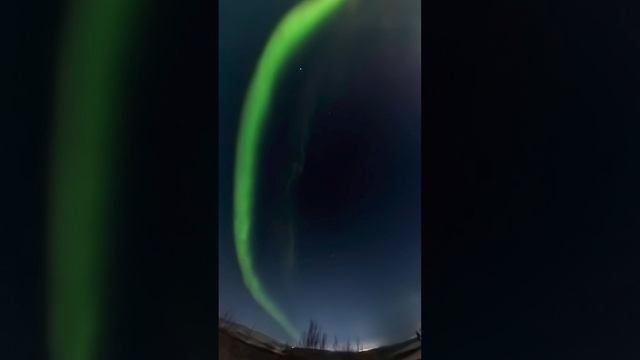 Аврора Borealis безумно красивые снимки и видео из деревни северного сияния