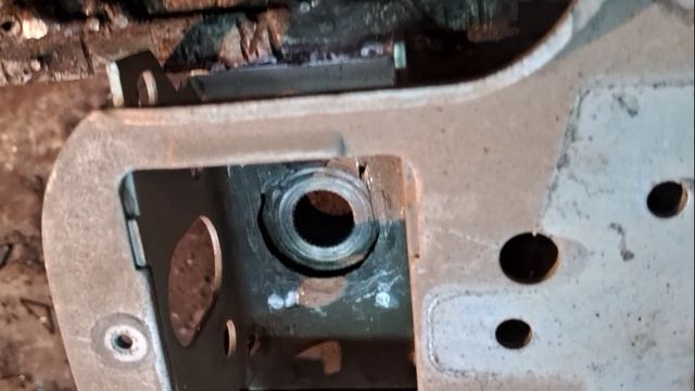 Как снять со шлицов сломаный руль. Лайфхак. Устранение поломки. смотреть онлайн