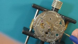 Обслуживание Tissot на калибре ETA2846