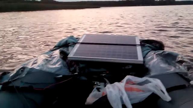 Выход на глисер на моторе 5 сил