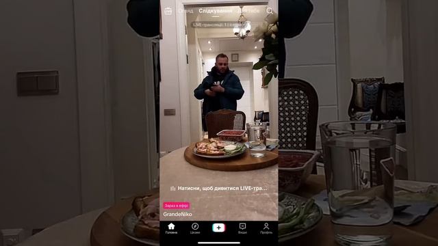 Дождался Самвела и посадил за стол Grandeniko Самвел Адамян  saveliyad самвеладамян гранденико