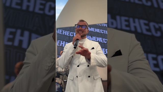 Вечные хиты в исполнении НЕСТРОЙНЫХ🥰