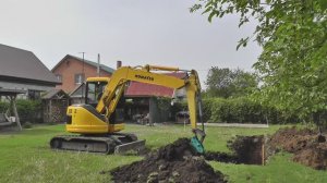 Выкопал бассейн мини экскаватором