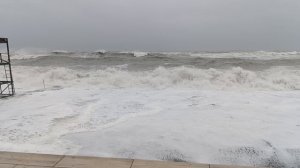 17.12.2024. Адлер, шторм на море