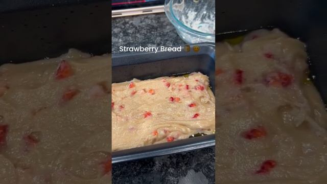 #adayinmylife #bread #homebaker #homebaking #homemade #strawberry