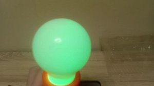 Обзор лампочки которая умеет менять цвета