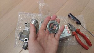 Веста Motorad 20288k. Замена термоэлемента  в термостате после попыток подружиться с Лузаром.